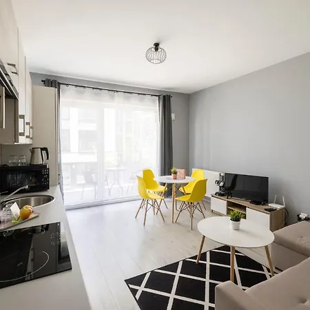 Stare Zoo Zajezdnia Apartment *