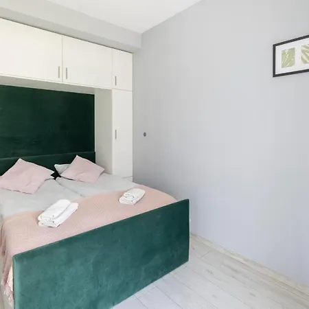 Stare Zoo Zajezdnia Διαμέρισμα