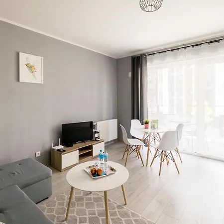 Stare Zoo Zajezdnia * Πόζναν